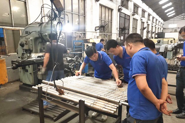 鄭州市神龍泵業(yè)有限公司每周對(duì)各個(gè)工序進(jìn)行質(zhì)量監(jiān)督檢驗(yàn)的現(xiàn)場(chǎng)。