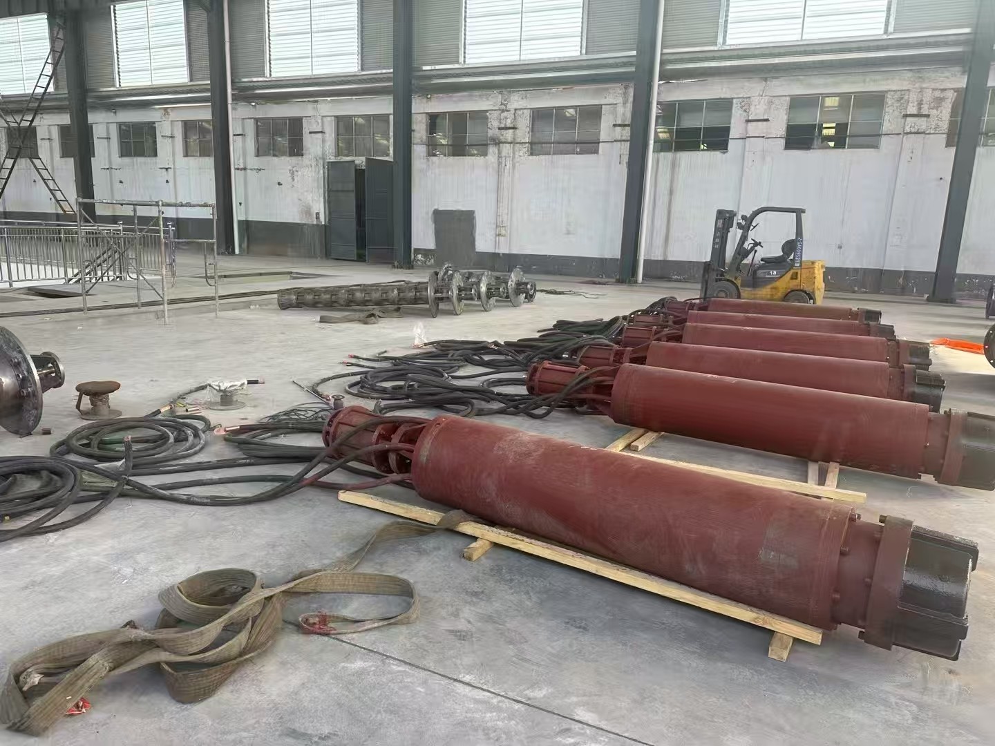 成都6臺(tái)參數(shù)800立方145米450KW電流790A 漂流泵準(zhǔn)備出廠(chǎng)